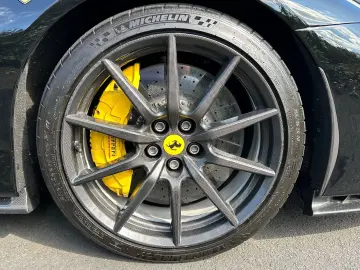 FERRARI SF90 Stradale  Assetto Fiorano  Karbon Felgen