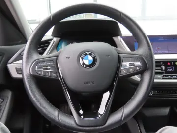 BMW 116d Advantage Klimaauto. Navigation LED