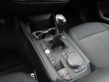 BMW 116d Advantage Klimaauto. Navigation LED