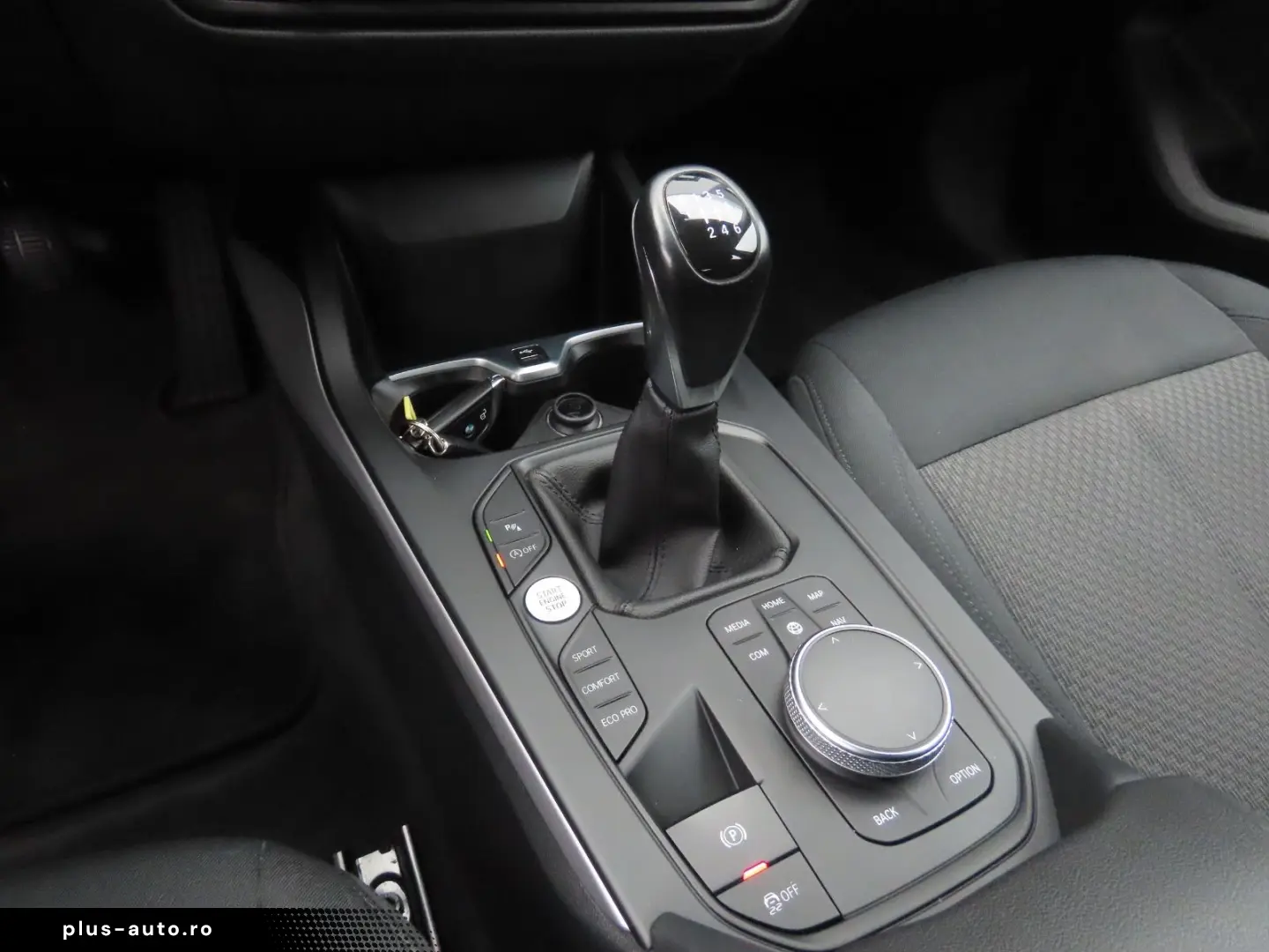 BMW 1 Series 2022 — imagine 20