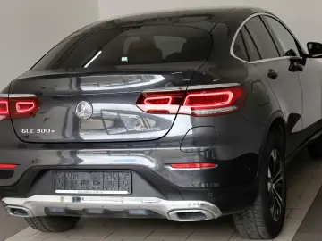 MERCEDES-BENZ GLC 300e 4M Coupe Sitzlüftung Leder Na…