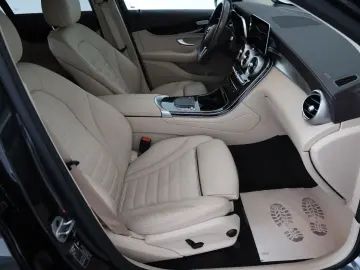 MERCEDES-BENZ GLC 300e 4M Coupe Sitzlüftung Leder Na…