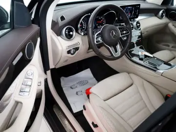 MERCEDES-BENZ GLC 300e 4M Coupe Sitzlüftung Leder Na…