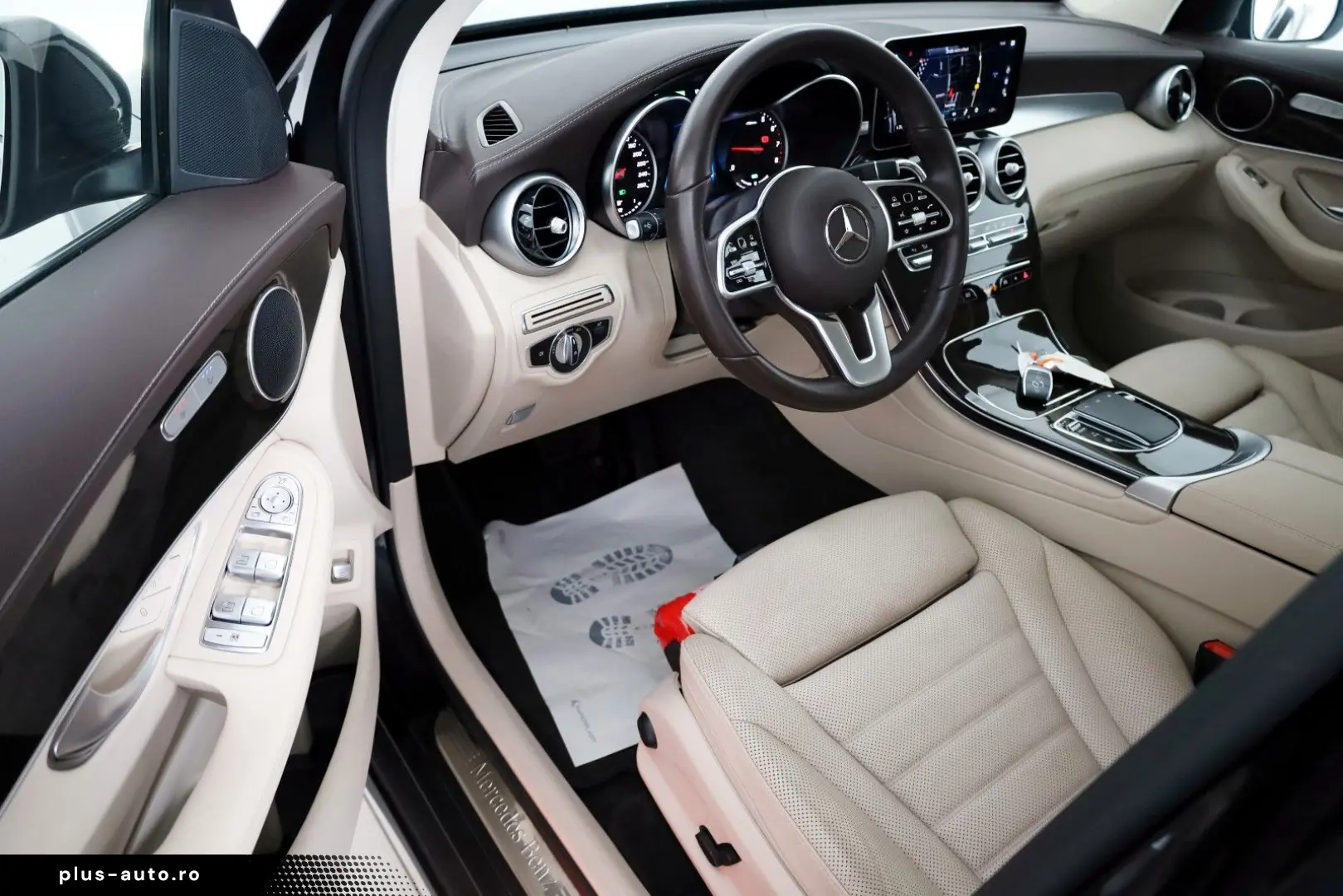 MERCEDES-BENZ GLC 300e 4M Coupe Sitzlüftung Leder Na&hellip;