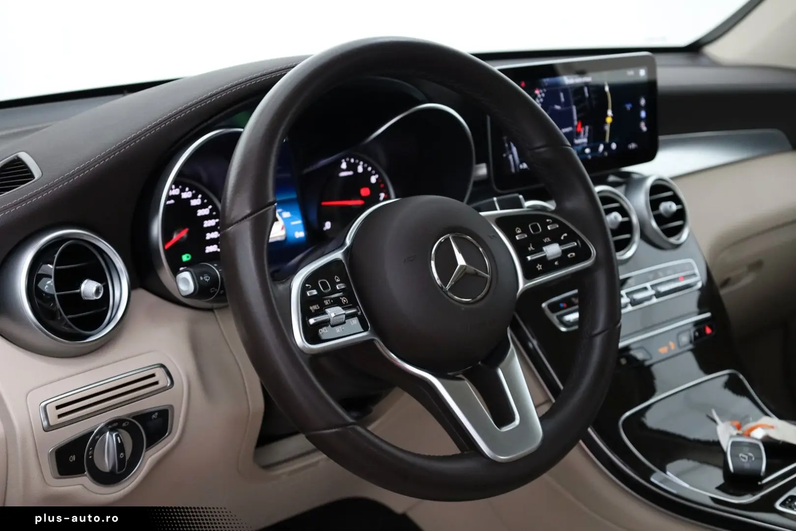 MERCEDES-BENZ GLC 300e 4M Coupe Sitzlüftung Leder Na&hellip;