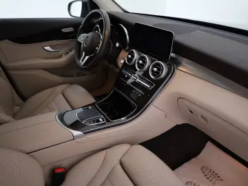 MERCEDES-BENZ GLC 300e 4M Coupe Sitzlüftung Leder Na…