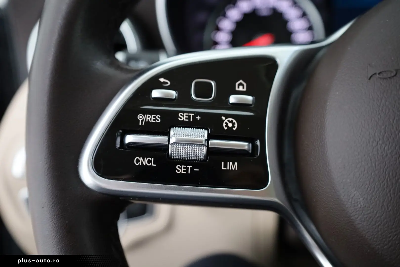 MERCEDES-BENZ GLC 300e 4M Coupe Sitzlüftung Leder Na&hellip;