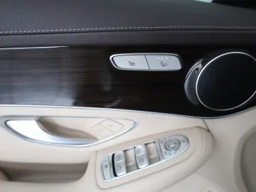 MERCEDES-BENZ GLC 300e 4M Coupe Sitzlüftung Leder Na…
