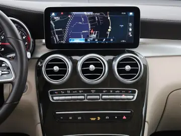 MERCEDES-BENZ GLC 300e 4M Coupe Sitzlüftung Leder Na…
