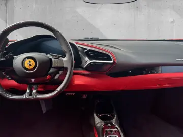 FERRARI 296 GTB Carbon Lift Racingsitz JBL Dt. Auto