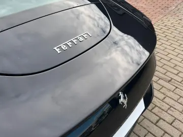 FERRARI Roma 3.9 T V8 DCT