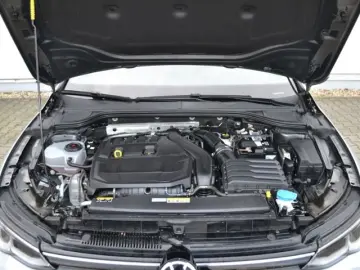 VW Golf VIII 1.5 TSI Life LED NAVI VZE 16-ZOLL PDC