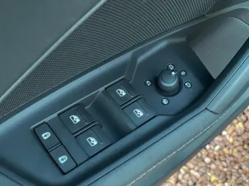 AUDI A3 Limousine 35 TFSI  3x S line Black Paket LED