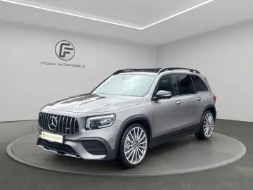 MERCEDES-BENZ GLB 35 AMG 4Matic Pano MBEAM Night 360…