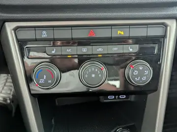 VW T-Roc 1.0 TSI Style (EURO 6d) BLUETOOTH SHZ ACC