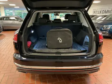 VW Touareg 3.0 V6 TSI Elegance Leder AHK Memory