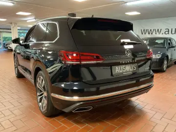 VW Touareg 3.0 V6 TSI Elegance Leder AHK Memory
