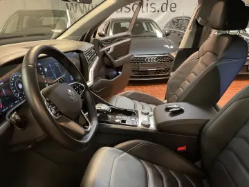 VW Touareg 3.0 V6 TSI Elegance Leder AHK Memory