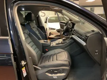 VW Touareg 3.0 V6 TSI Elegance Leder AHK Memory