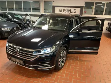 VW Touareg 3.0 V6 TSI Elegance Leder AHK Memory