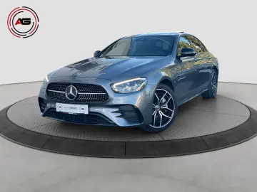 MERCEDES-BENZ E 300de Lim AMG LINE MBUX  BURMESTER 360  PANO