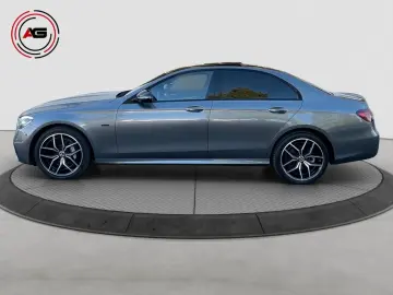 MERCEDES-BENZ E 300de Lim AMG LINE MBUX  BURMESTER 360  PANO