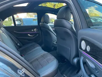 MERCEDES-BENZ E 300de Lim AMG LINE MBUX  BURMESTER 360  PANO