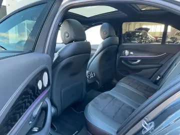 MERCEDES-BENZ E 300de Lim AMG LINE MBUX  BURMESTER 360  PANO