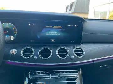 MERCEDES-BENZ E 300de Lim AMG LINE MBUX  BURMESTER 360  PANO