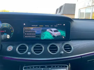 MERCEDES-BENZ E 300de Lim AMG LINE MBUX  BURMESTER 360  PANO