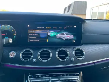 MERCEDES-BENZ E 300de Lim AMG LINE MBUX  BURMESTER 360  PANO
