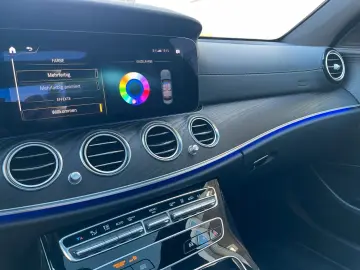 MERCEDES-BENZ E 300de Lim AMG LINE MBUX  BURMESTER 360  PANO