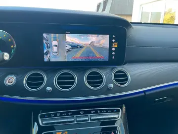 MERCEDES-BENZ E 300de Lim AMG LINE MBUX  BURMESTER 360  PANO