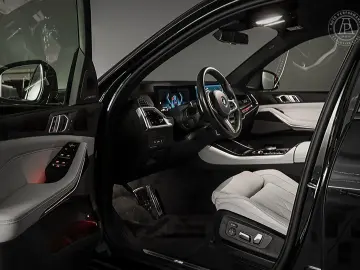 BMW X5 xDrive 50e Innovation M-Sport  NET-EX €64.100
