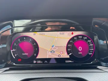 VW Golf VIII 1.5 TSI  ACTIVE   STDHZG LED NAVI HUD