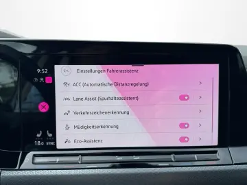 VW Golf VIII 1.5 TSI  ACTIVE   STDHZG LED NAVI HUD