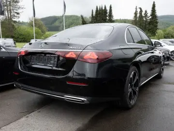 MERCEDES-BENZ E300e 4M SuperScreen Burmester Ventilation 360