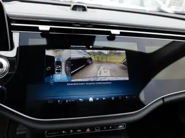 MERCEDES-BENZ E300e 4M SuperScreen Burmester Ventilation 360