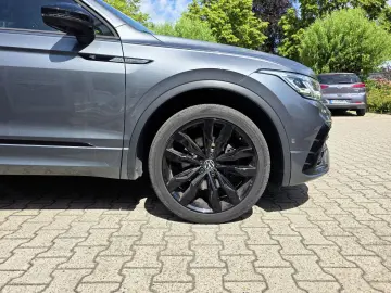 VW Tiguan Allspace R-Line 4Motion 7 Sitzer Pano H&K