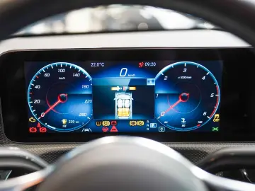 MERCEDES-BENZ A 200 d Progressive Standheizung DISTR…