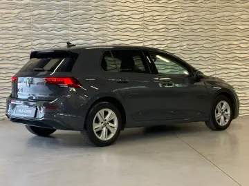 VW GOLF VIII 1.5 TSI LIFE SHZ LED  AMBIENTE NAVI