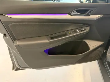 VW GOLF VIII 1.5 TSI LIFE SHZ LED  AMBIENTE NAVI