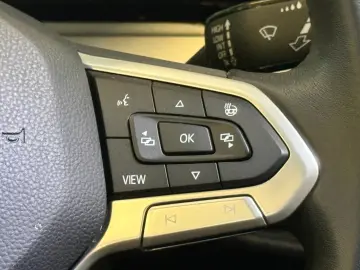 VW GOLF VIII 1.5 TSI LIFE SHZ LED  AMBIENTE NAVI