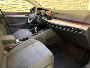 VW GOLF VIII 1.5 TSI LIFE SHZ LED  AMBIENTE NAVI