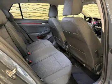 VW GOLF VIII 1.5 TSI LIFE SHZ LED  AMBIENTE NAVI