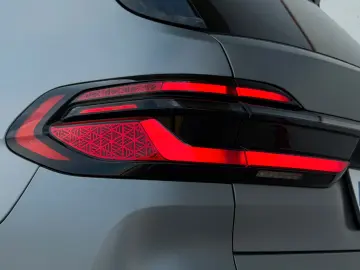 BMW X7 xDrive 40d M Sport SoftClose ACC HuD FROZEN