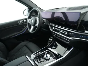 BMW X5 xDrive 30d (M-Sport AHK HUD H K ACC STHZ)