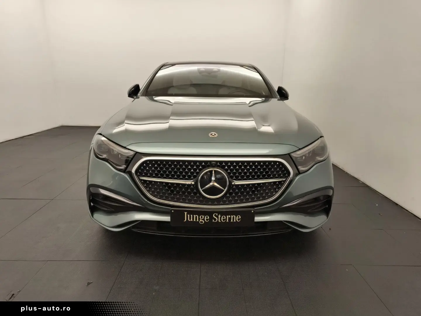 MERCEDES-BENZ E-Class 2024 — imagine 3