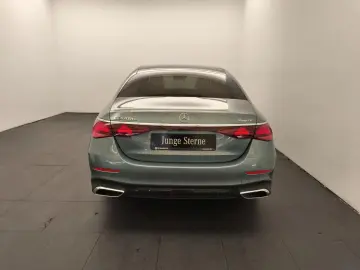 MERCEDES-BENZ E 300de 4M AMG AirM SuperScreen Burmester