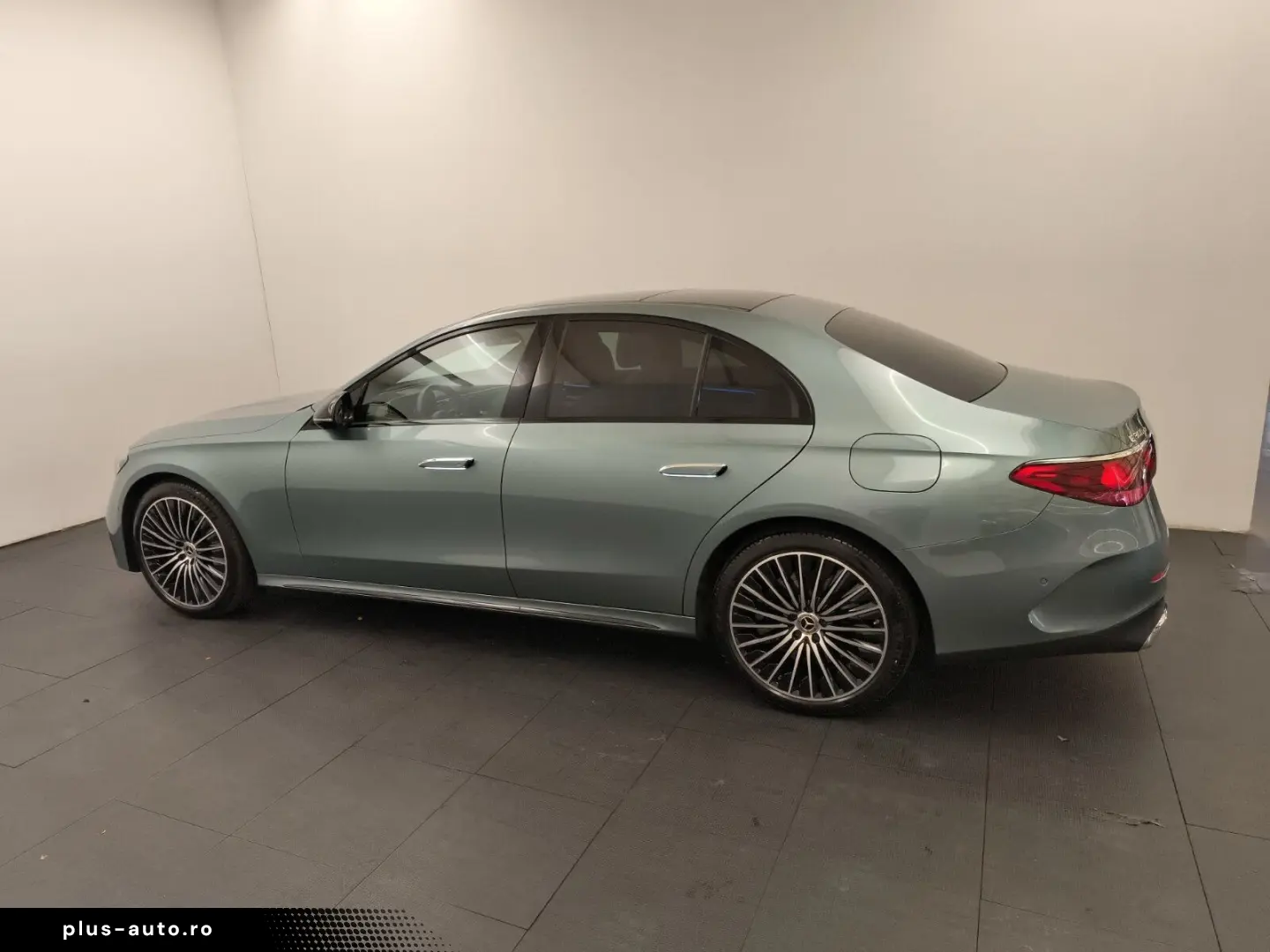 MERCEDES-BENZ E-Class 2024 — imagine 9